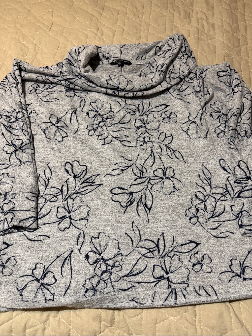 Women’s turtleneck top one 1X